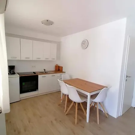 Apartman Carera *