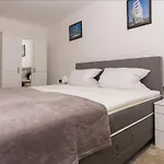 公寓 Carera 特罗吉尔