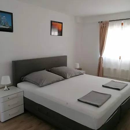 Carera Apartament
